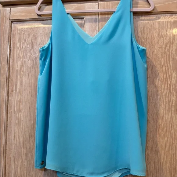 Lilly Pulitzer Blue reversible Camisole top! Size S (tag removed for reversible) - Picture 2 of 6